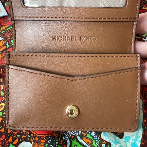 Brand New Michael Kors Brown Luggage Small Flap ID Card Case Holder - Picture 9 of 14